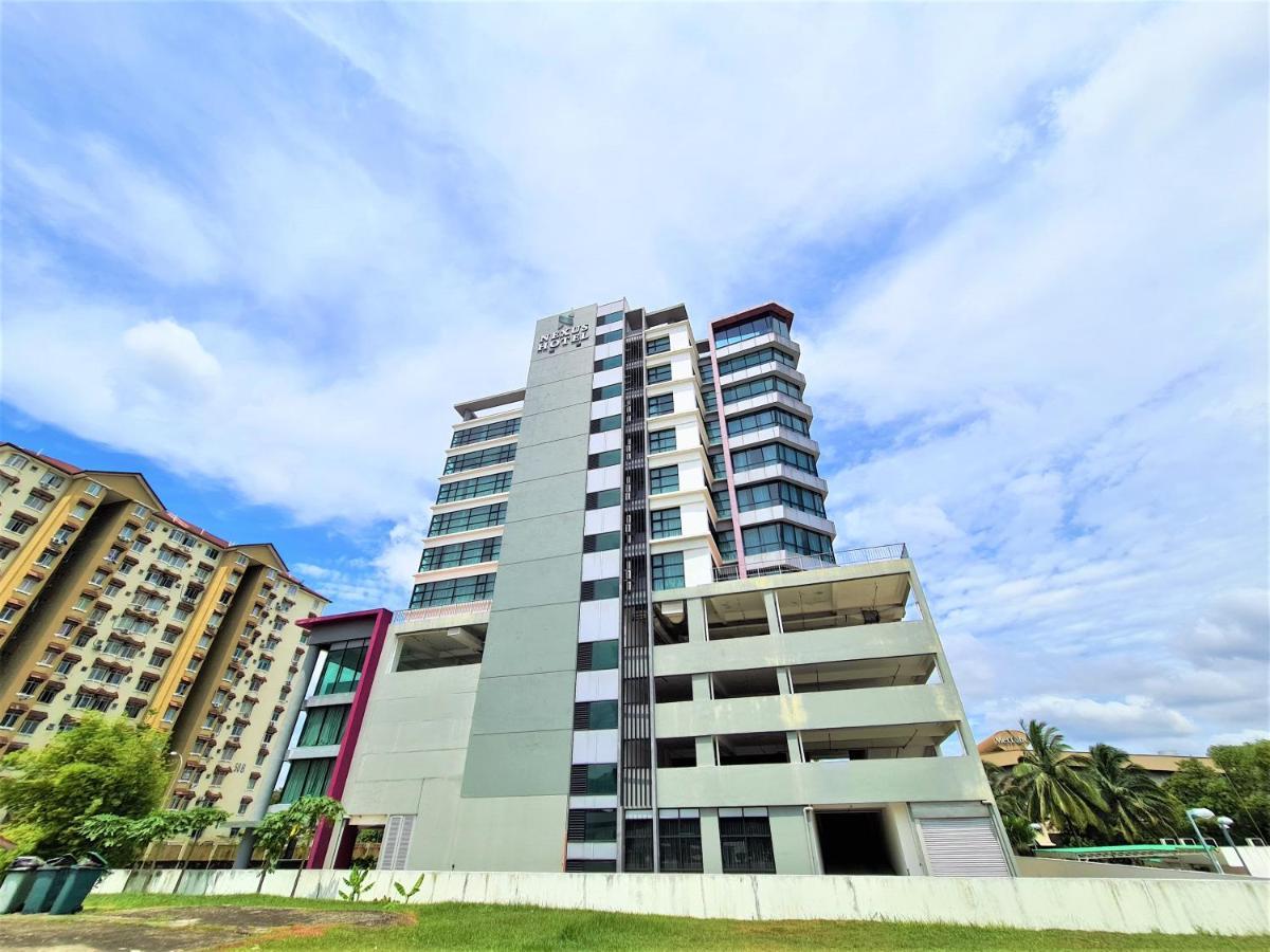 Nexus Regency Suites & Hotel Субанг-Джая Экстерьер фото